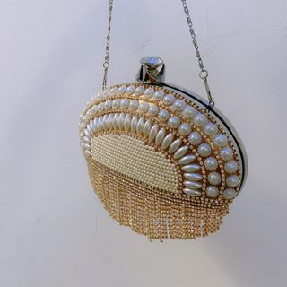 Ví cầm tay xoàn vàng