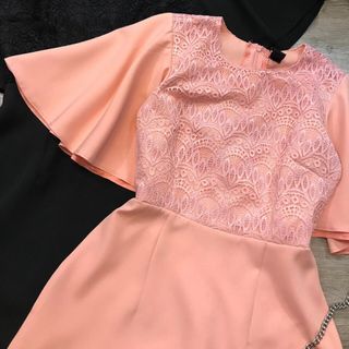 Đầm xoè dáng chữ A phối ren tay rủ TK