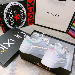 Sneaker đế bằng phản quang 2 màu