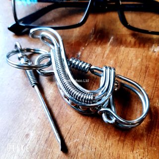 Móc khóa độc - kèm cây lấy ráy tai Refresh