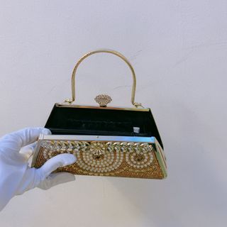 Ví cầm tay 17