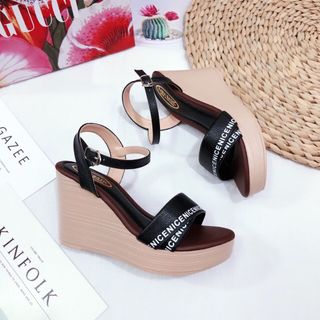 Giày sandal de xuong