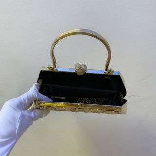 Ví cầm tay 19