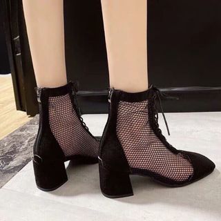 Giày bot lưoi ca tinh