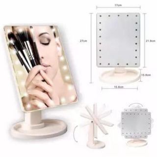 Gương trang điểm để bàn có đèn led 120k/cái