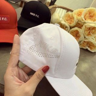GIÁ XƯỞNG NÓN LƯỠI TRAI SIÊU ĐẸP