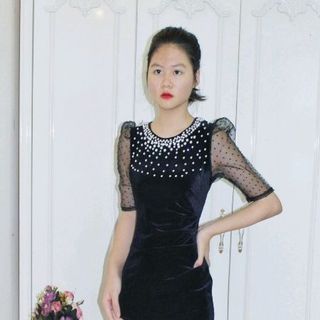 Váy nhung ngọc trai tay bồng cao cấp