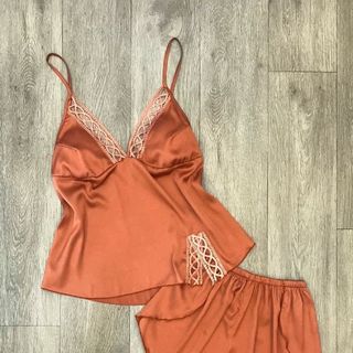 Đồ bộ đùi lụa mặc nhà cao cấp