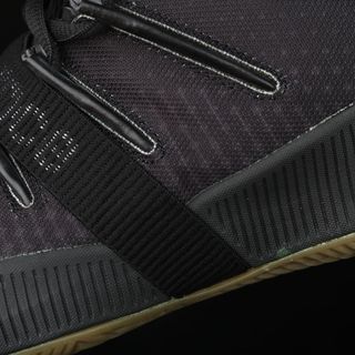 Giày thể thao Black BBOMN1PF