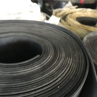 Cao su dầu băng chuyền cao su bố