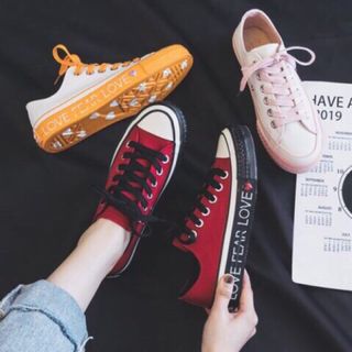 Giày sục nhiều màu