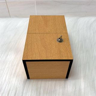 Hộp vô dụng - Useless Box - Dont wake me box