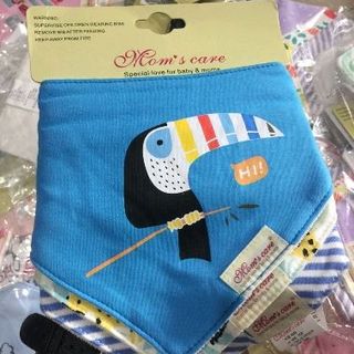 yếm tam giác momcare sét 3 yếm