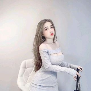 ĐẦM KHOÉT NGỰC TAY DÀI