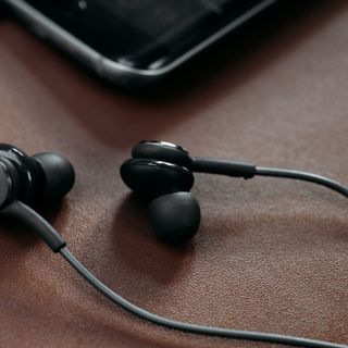 tai nghe AKG