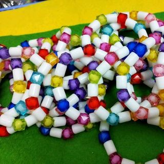 chuỗi đeo tay hạt đá cầm nặng tay