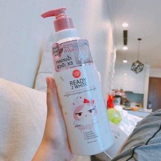 Sữa tắm trắng da ngọc trai Cathy Doll Ready 2 White