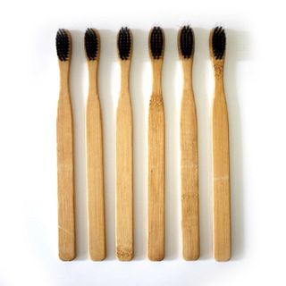 Bàn chải răng bằng tre