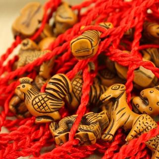 vòng tay may mắn kèm mặt