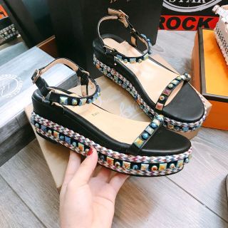 Xuồng sandal đính hạt màu đế cao