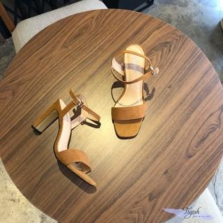 Giày nữ mũi nhọn quai mảnh cao 7p