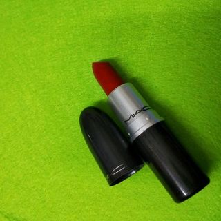 son môi son thỏi siêu lì