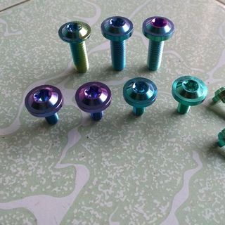 ốc gr5 6li15