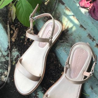 sandal dây