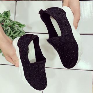 Ba ta đế độn đính đá
