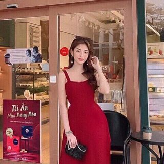 Đầm xoè đỏ dáng chữ A