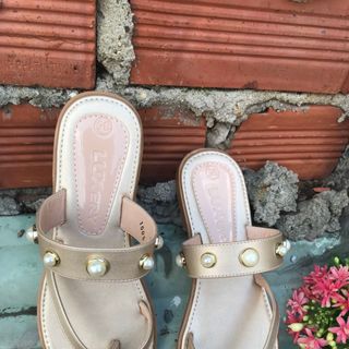 Dép nữ viền ngọc trai