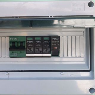 Chống sét FEEO 100VDC 3 Cực 40kA cho hệ thống điện năng lượng mặt trời solar từ 5kW trở lên