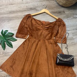 Đầm xoè nhung nhíu ngực màu nâu vintage