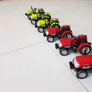 Đồ chơi máy kéo máy cày nông trại màu xanh lá TT0003