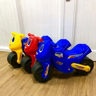 xe choì chân cực ngầu cho bé