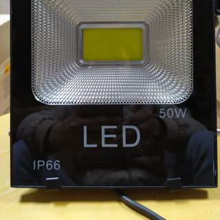 Đèn pha LED 50W ánh sáng trắng giá rẻ giá sỉ