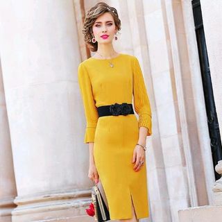 Đầm phối tay voan màu vàng