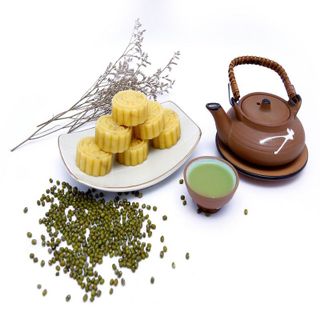 Hộp Bánh Đậu Xanh Linh Quyên
