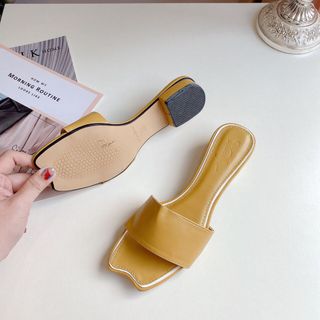 Dép đế mềm mang êm