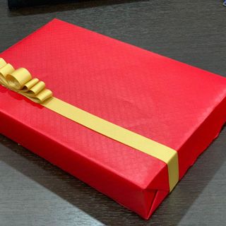 Giấy gói quà hoa văn nổi