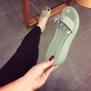 Dép xuồng ny nhiều mà