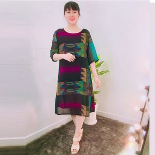 Đầm Oversize In Hình 3D Lục Sắc Silk Lụa