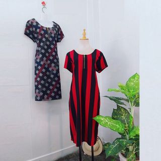 Đầm Suông Họa Tiết Caro Vàng Cổ Tròn Dây Kéo