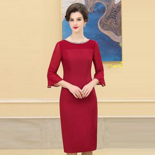 Đầm Đỏ Dự Tiệc Vòng Cổ Ngọc Trai Sang Trọng