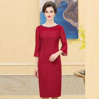 Đầm Đỏ Dự Tiệc Vòng Cổ Ngọc Trai Sang Trọng