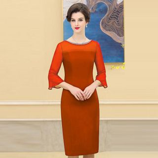 Đầm Cam Đất Dự Tiệc Vòng Cổ Ngọc Trai Sang Trọng