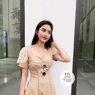 đầm thiết kế kết hoa