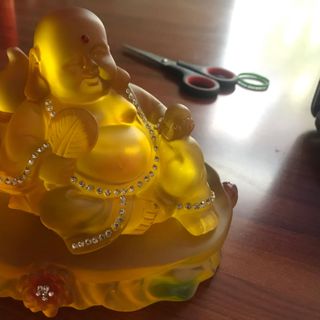 Tượng phật nét căng luôn ạ Nhìn đẹp ko kém tượng lưu ly đắt tiền