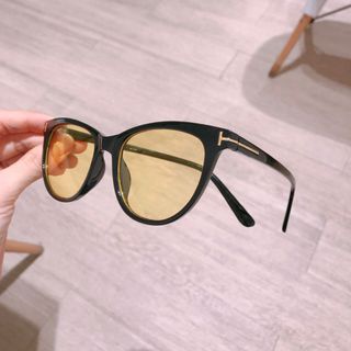 Kính model mới