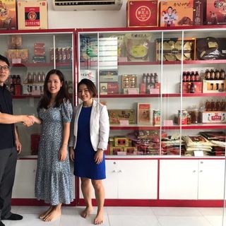 NƯỚC LINH CHI MẬT ONG HÀN QUỐC KGS CAO CẤP HỘP 10 CHAI THỦY TINH